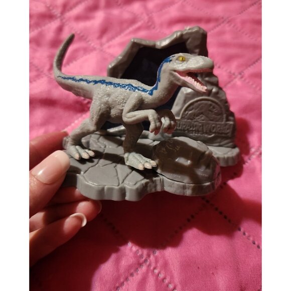 Jurassic World Warning Dinosaur Cake Topper Set - Picture 2 of 2